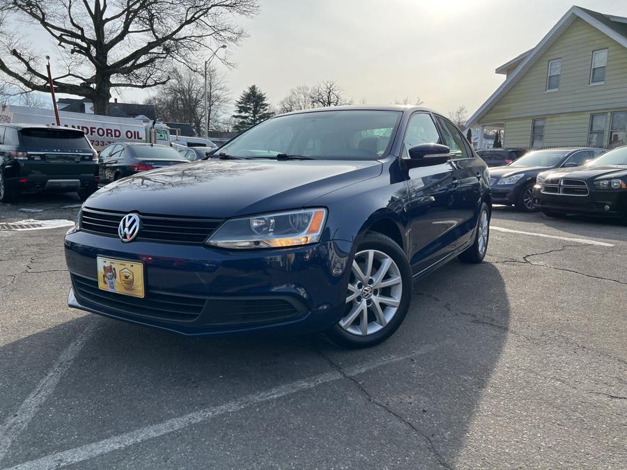 2011 Volkswagen Jetta Sedan 4dr Auto SE w/Convenience & Sunroof PZEV, available for sale in Springfield, Massachusetts | Absolute Motors Inc. Springfield, Massachusetts