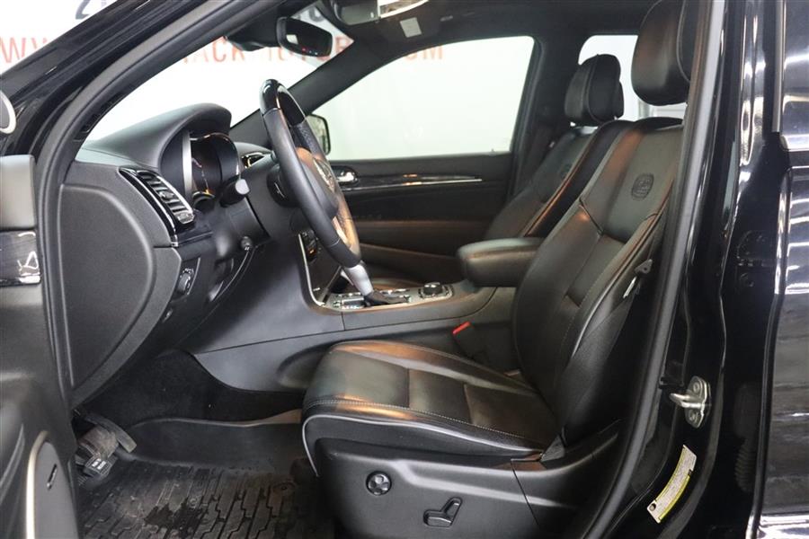 Used Jeep Grand Cherokee OVERLAND 2019 | Fast Track Motors. Paterson, New Jersey Used Jeep Grand Cherokee OVERLAND 2019 | Fast Track Motors. Paterson, New Jersey