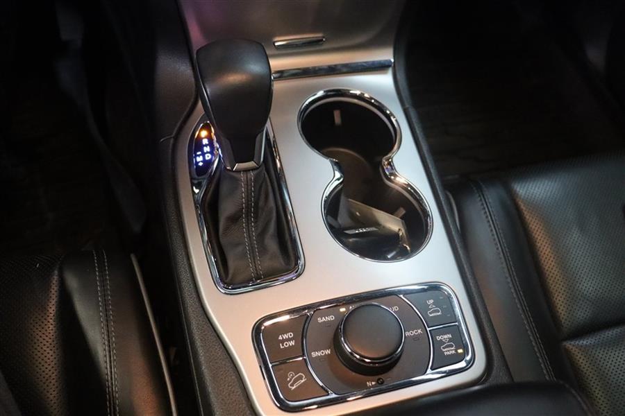 Used Jeep Grand Cherokee OVERLAND 2019 | Fast Track Motors. Paterson, New Jersey Used Jeep Grand Cherokee OVERLAND 2019 | Fast Track Motors. Paterson, New Jersey