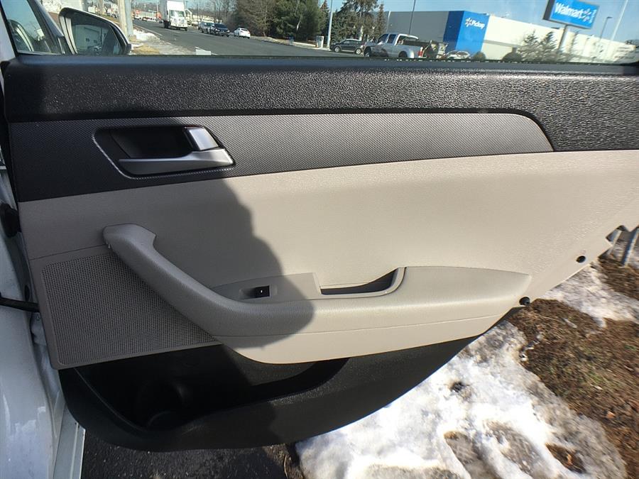 Used Hyundai Sonata SE 2.4L 2017 | Smart Buy Auto Sales, LLC. Wallingford, Connecticut Used Hyundai Sonata SE 2.4L 2017 | Smart Buy Auto Sales, LLC. Wallingford, Connecticut