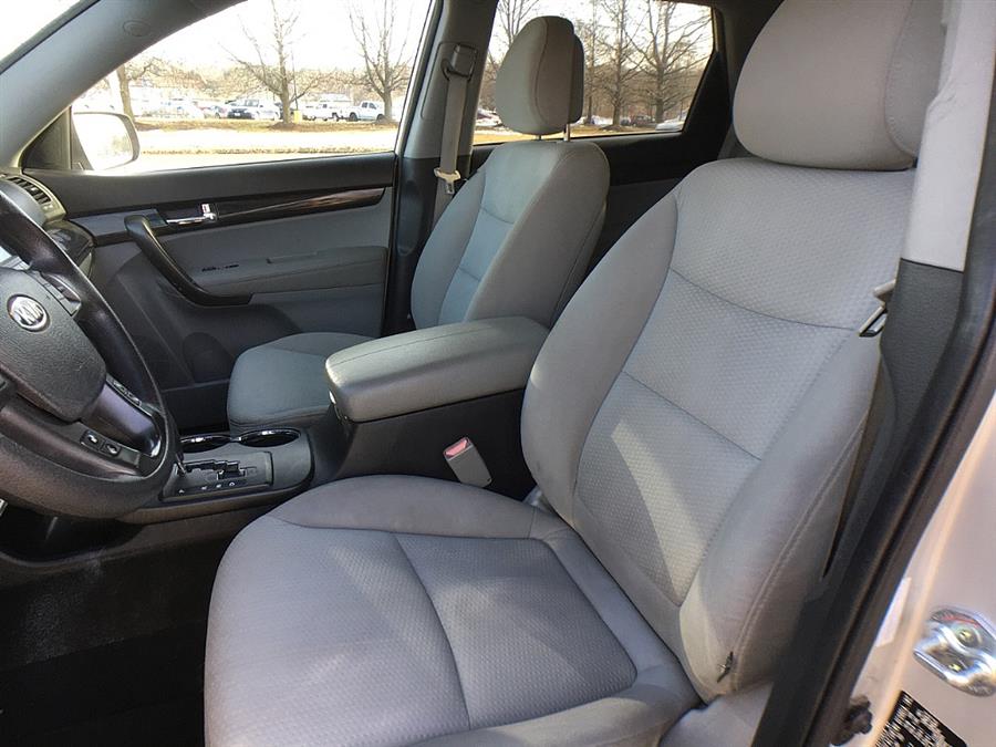 Used Kia Sorento 2WD 4dr I4 LX 2012 | Smart Buy Auto Sales, LLC. Wallingford, Connecticut Used Kia Sorento 2WD 4dr I4 LX 2012 | Smart Buy Auto Sales, LLC. Wallingford, Connecticut