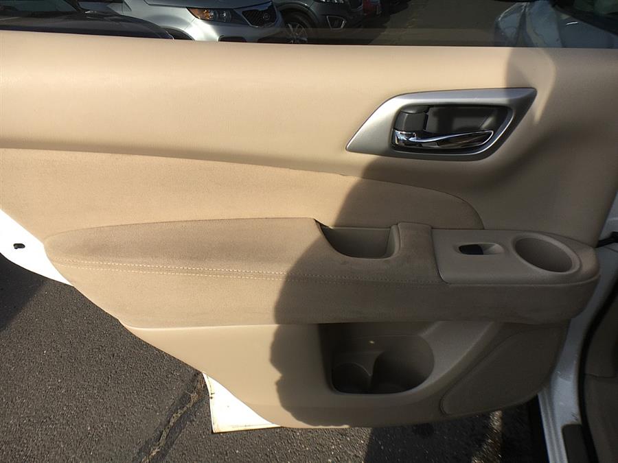 Used Nissan Pathfinder 4WD 4dr Platinum 2013 | Smart Buy Auto Sales, LLC. Wallingford, Connecticut Used Nissan Pathfinder 4WD 4dr Platinum 2013 | Smart Buy Auto Sales, LLC. Wallingford, Connecticut