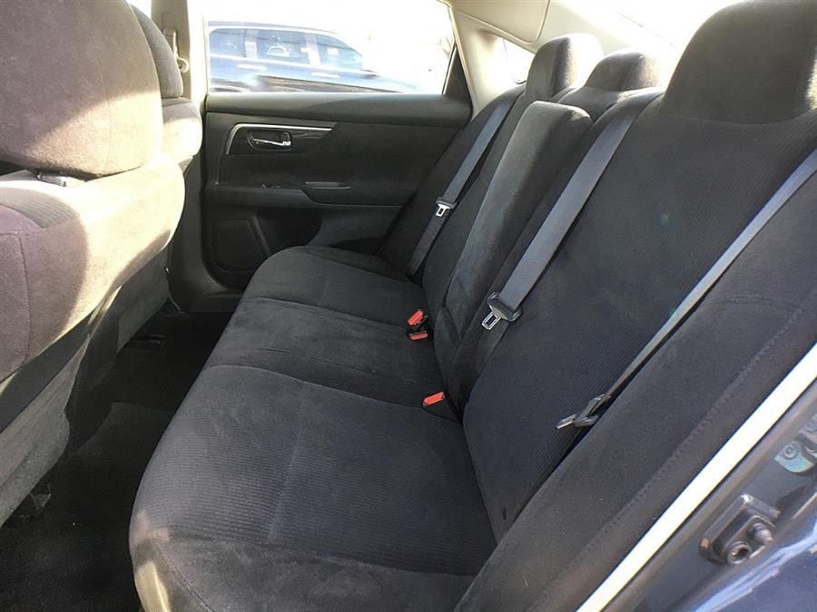 Used Nissan Altima 4dr Sdn I4 2.5 S 2013 | Smart Buy Auto Sales, LLC. Wallingford, Connecticut Used Nissan Altima 4dr Sdn I4 2.5 S 2013 | Smart Buy Auto Sales, LLC. Wallingford, Connecticut