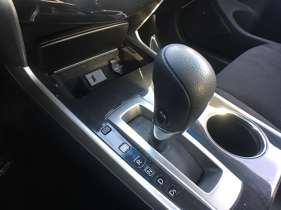 Used Nissan Altima 4dr Sdn I4 2.5 S 2013 | Smart Buy Auto Sales, LLC. Wallingford, Connecticut Used Nissan Altima 4dr Sdn I4 2.5 S 2013 | Smart Buy Auto Sales, LLC. Wallingford, Connecticut