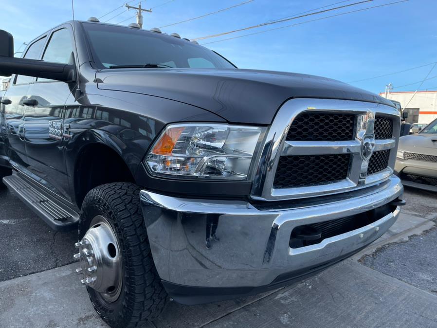Used Ram 3500 Tradesman 4x4 Crew Cab 8'' Box 2018 | 5 Towns Drive. Inwood, New York Used Ram 3500 Tradesman 4x4 Crew Cab 8'' Box 2018 | 5 Towns Drive. Inwood, New York
