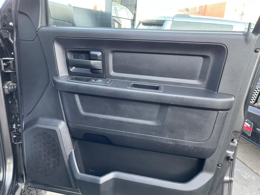 Used Ram 3500 Tradesman 4x4 Crew Cab 8'' Box 2018 | 5 Towns Drive. Inwood, New York Used Ram 3500 Tradesman 4x4 Crew Cab 8'' Box 2018 | 5 Towns Drive. Inwood, New York