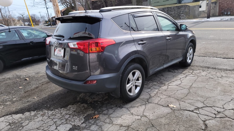 2013 Toyota RAV4 AWD 4dr XLE (Natl), available for sale in Milford, Connecticut | Adonai Auto Sales LLC. Milford, Connecticut 2013 Toyota RAV4 AWD 4dr XLE (Natl), available for sale in Milford, Connecticut | Adonai Auto Sales LLC. Milford, Connecticut