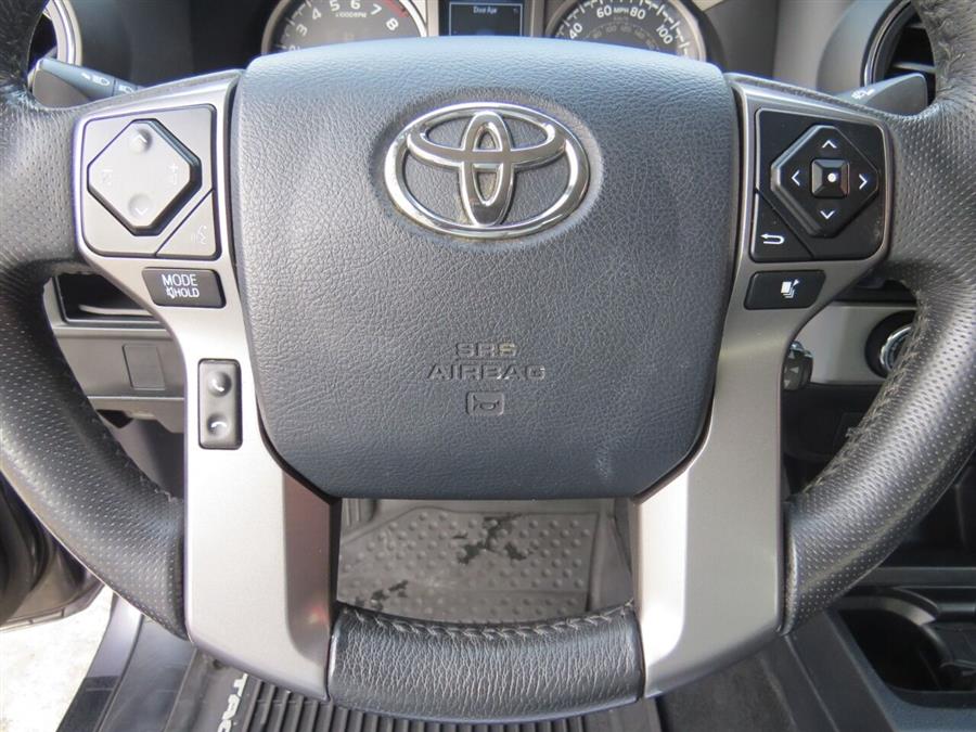 Used Toyota Tacoma SR5 V6 4x4 4dr Access Cab 6.1 ft LB 2017 | Lake City Exports Inc. Auburn, Maine Used Toyota Tacoma SR5 V6 4x4 4dr Access Cab 6.1 ft LB 2017 | Lake City Exports Inc. Auburn, Maine