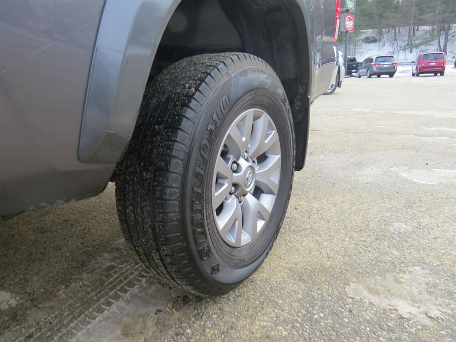 Used Toyota Tacoma SR5 V6 4x4 4dr Access Cab 6.1 ft LB 2017 | Lake City Exports Inc. Auburn, Maine Used Toyota Tacoma SR5 V6 4x4 4dr Access Cab 6.1 ft LB 2017 | Lake City Exports Inc. Auburn, Maine