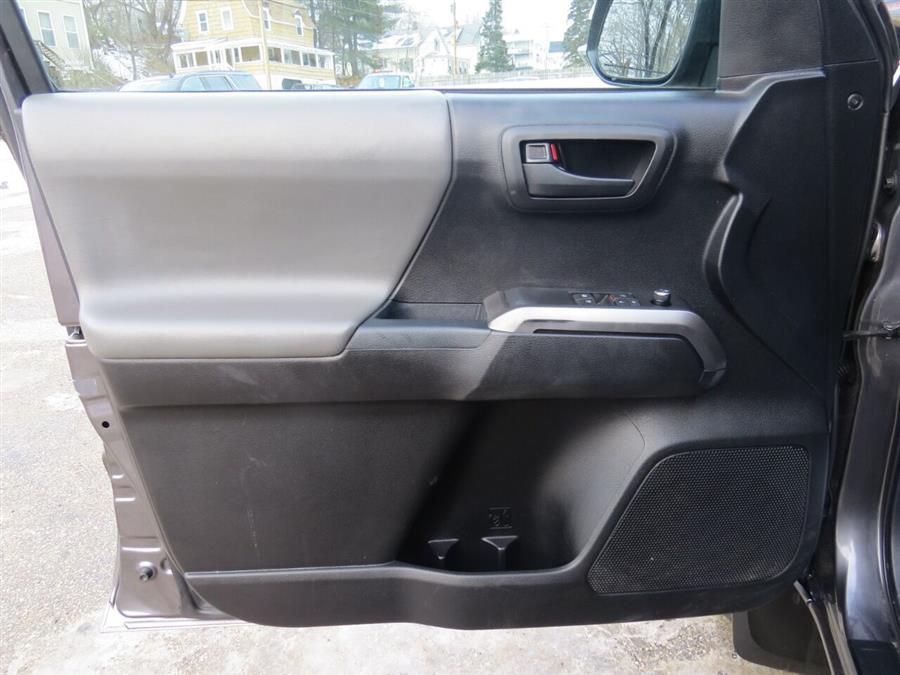 Used Toyota Tacoma SR5 V6 4x4 4dr Access Cab 6.1 ft LB 2017 | Lake City Exports Inc. Auburn, Maine Used Toyota Tacoma SR5 V6 4x4 4dr Access Cab 6.1 ft LB 2017 | Lake City Exports Inc. Auburn, Maine