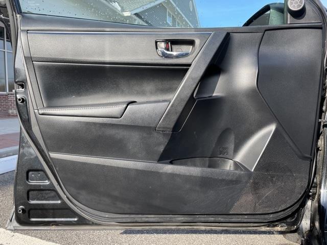 Used Toyota Corolla S 2015 | Blasius Federal Road. Brookfield, Connecticut Used Toyota Corolla S 2015 | Blasius Federal Road. Brookfield, Connecticut