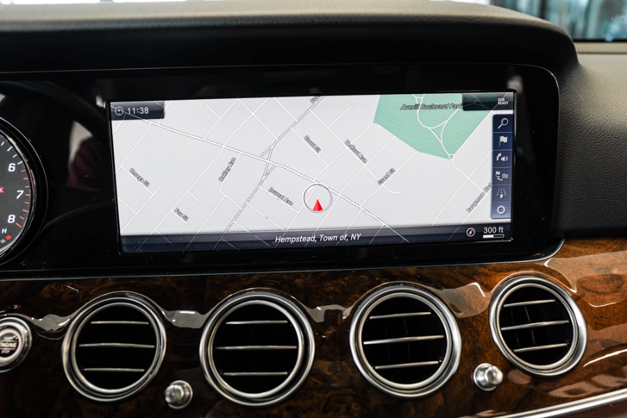 Used Mercedes-Benz E-Class E 300 4MATIC Sedan 2018 | 26 Motors Long Island. ELMONT, New York Used Mercedes-Benz E-Class E 300 4MATIC Sedan 2018 | 26 Motors Long Island. ELMONT, New York
