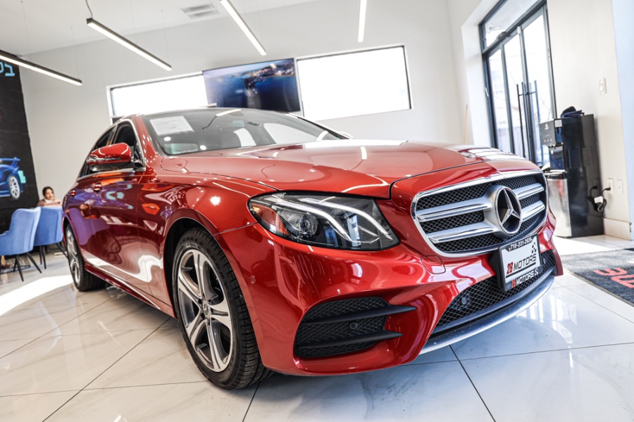Used Mercedes-Benz E-Class E 300 4MATIC Sedan 2018 | 26 Motors Long Island. ELMONT, New York Used Mercedes-Benz E-Class E 300 4MATIC Sedan 2018 | 26 Motors Long Island. ELMONT, New York
