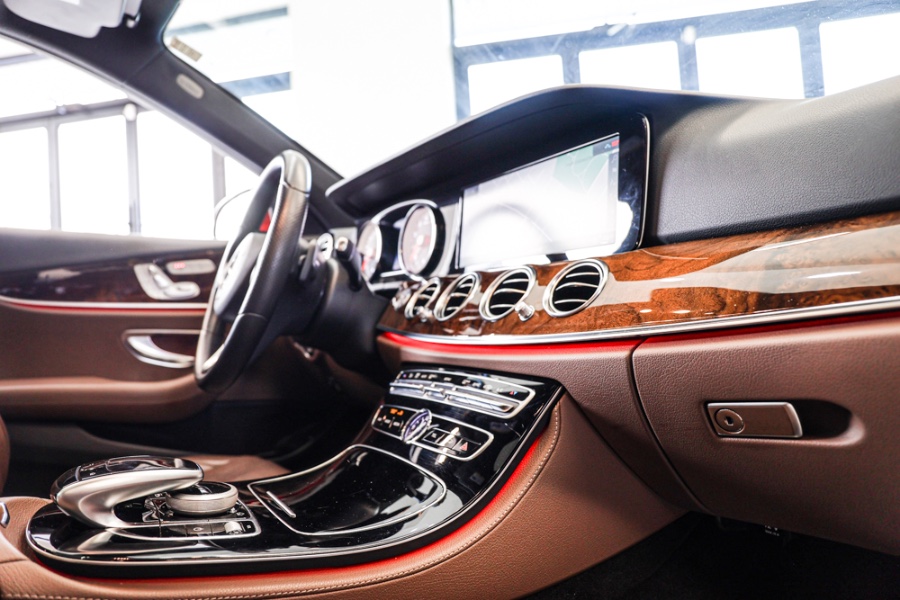 Used Mercedes-Benz E-Class E 300 4MATIC Sedan 2018 | 26 Motors Long Island. ELMONT, New York Used Mercedes-Benz E-Class E 300 4MATIC Sedan 2018 | 26 Motors Long Island. ELMONT, New York