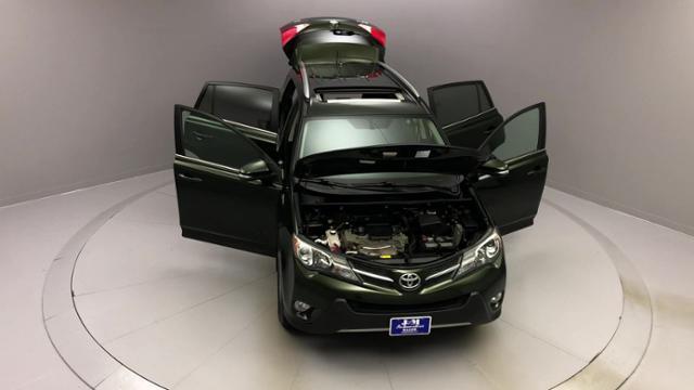 Used Toyota Rav4 AWD 4dr XLE 2013 | J&M Automotive Sls&Svc LLC. Naugatuck, Connecticut Used Toyota Rav4 AWD 4dr XLE 2013 | J&M Automotive Sls&Svc LLC. Naugatuck, Connecticut