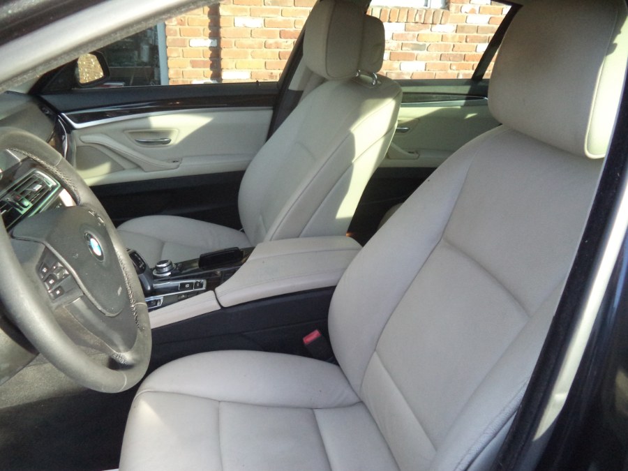 2013 BMW 5 Series 4dr Sdn 535i xDrive AWD, available for sale in Naugatuck, Connecticut | Riverside Motorcars, LLC. Naugatuck, Connecticut 2013 BMW 5 Series 4dr Sdn 535i xDrive AWD, available for sale in Naugatuck, Connecticut | Riverside Motorcars, LLC. Naugatuck, Connecticut