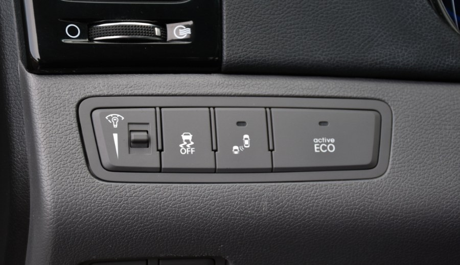 Used Hyundai Sonata Limited 2014 | Highline Car Connection. Waterbury, Connecticut Used Hyundai Sonata Limited 2014 | Highline Car Connection. Waterbury, Connecticut