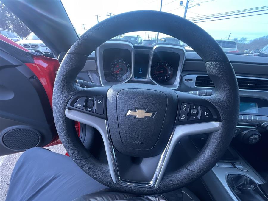 Used Chevrolet Camaro 2dr Cpe 1LS 2012 | Wiz Leasing Inc. Stratford, Connecticut Used Chevrolet Camaro 2dr Cpe 1LS 2012 | Wiz Leasing Inc. Stratford, Connecticut