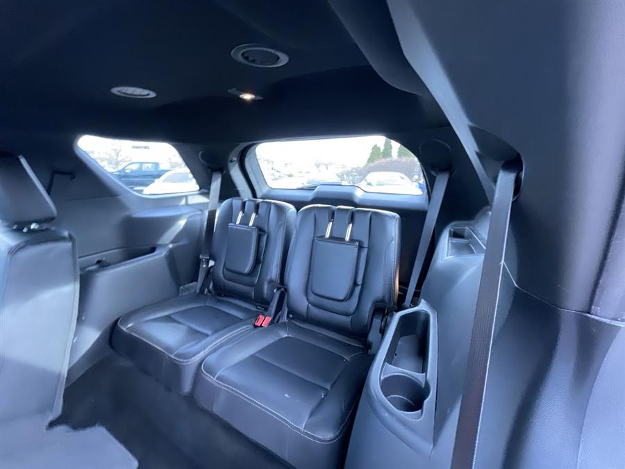 Used Ford Explorer 4WD 4dr Limited 2016 | Wiz Leasing Inc. Stratford, Connecticut Used Ford Explorer 4WD 4dr Limited 2016 | Wiz Leasing Inc. Stratford, Connecticut