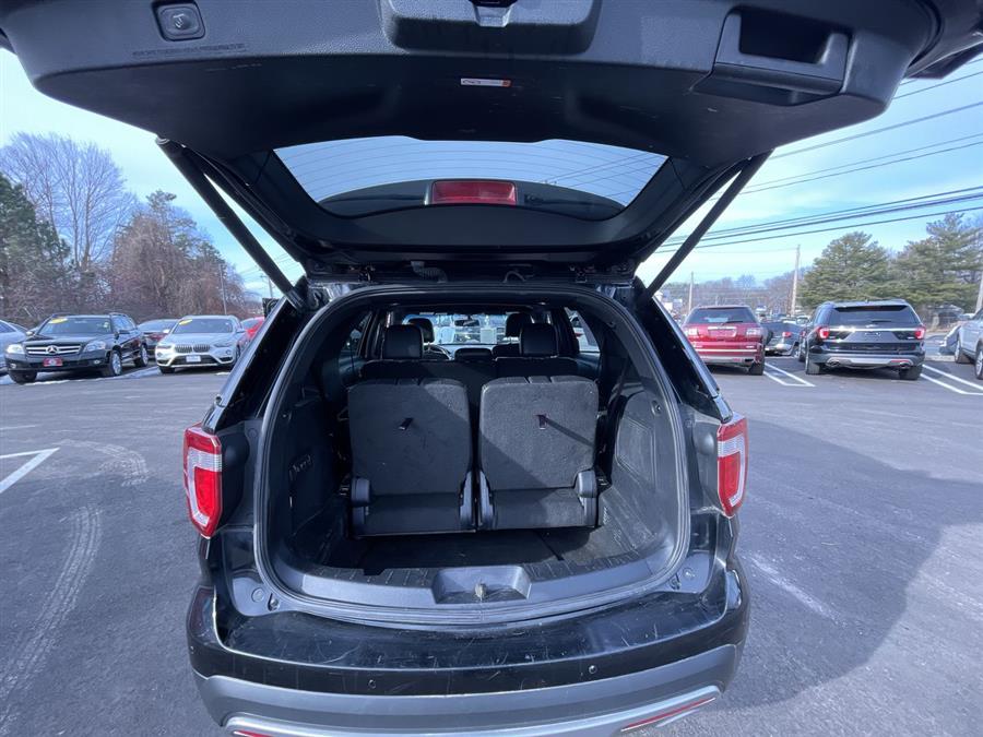 Used Ford Explorer 4WD 4dr Limited 2016 | Wiz Leasing Inc. Stratford, Connecticut Used Ford Explorer 4WD 4dr Limited 2016 | Wiz Leasing Inc. Stratford, Connecticut