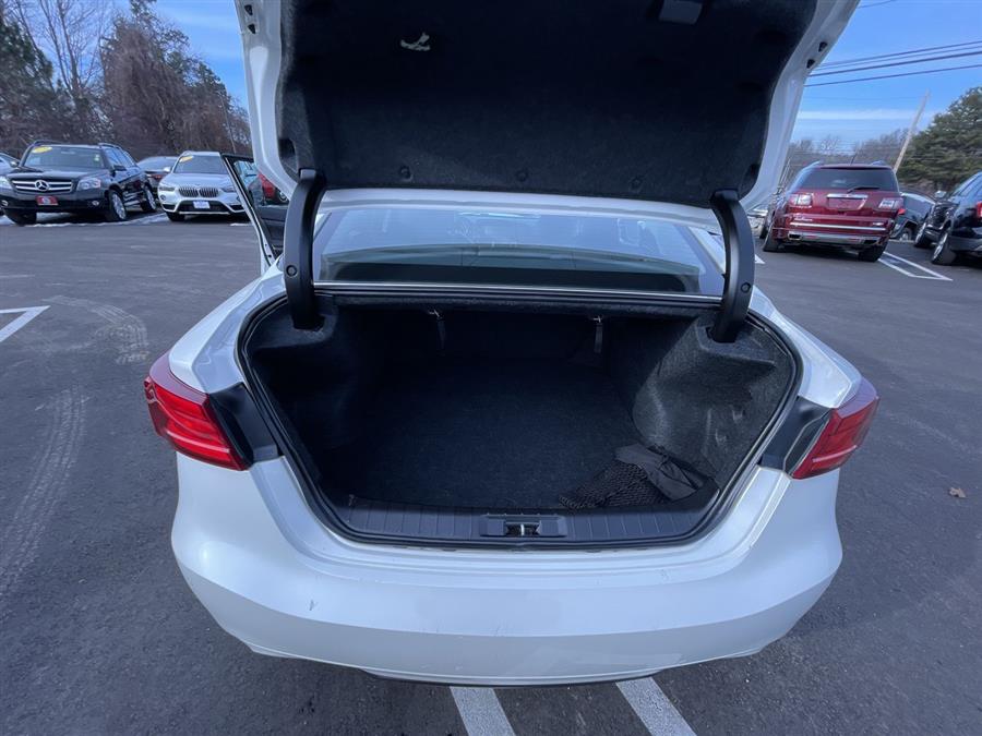 Used Nissan Maxima 4dr Sdn 3.5 SL 2016 | Wiz Leasing Inc. Stratford, Connecticut Used Nissan Maxima 4dr Sdn 3.5 SL 2016 | Wiz Leasing Inc. Stratford, Connecticut