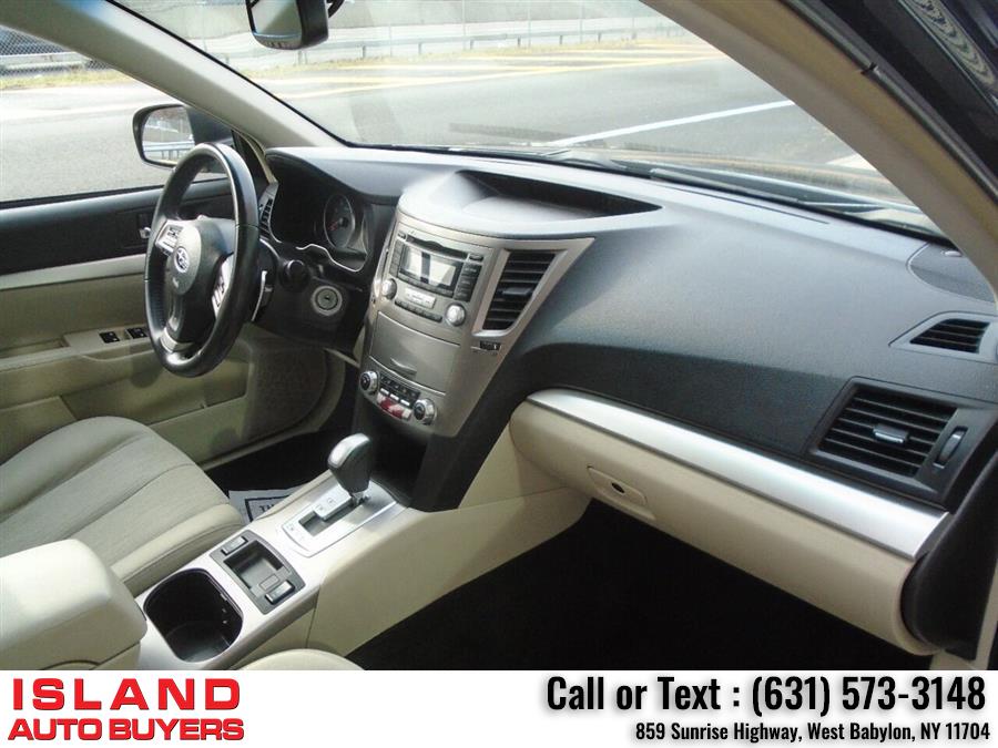Used Subaru Outback 2.5i Premium AWD 4dr Wagon CVT 2013 | Island Auto Buyers. West Babylon, New York Used Subaru Outback 2.5i Premium AWD 4dr Wagon CVT 2013 | Island Auto Buyers. West Babylon, New York