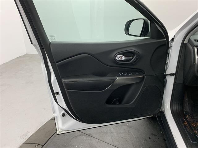 Used Jeep Cherokee Limited 2019 | Eastchester Motor Cars. Bronx, New York Used Jeep Cherokee Limited 2019 | Eastchester Motor Cars. Bronx, New York