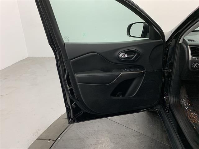 Used Jeep Cherokee Latitude Plus 2019 | Eastchester Motor Cars. Bronx, New York Used Jeep Cherokee Latitude Plus 2019 | Eastchester Motor Cars. Bronx, New York