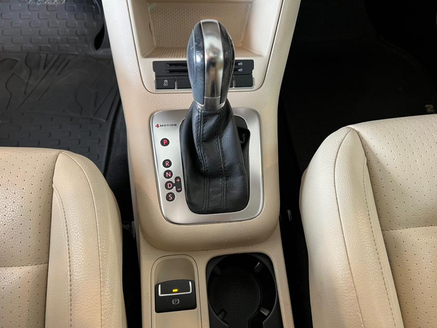 2012 Volkswagen Tiguan 4WD 4dr Auto SE w/Sunroof & Nav, available for sale in West Hartford, Connecticut | AutoMax. West Hartford, Connecticut 2012 Volkswagen Tiguan 4WD 4dr Auto SE w/Sunroof & Nav, available for sale in West Hartford, Connecticut | AutoMax. West Hartford, Connecticut