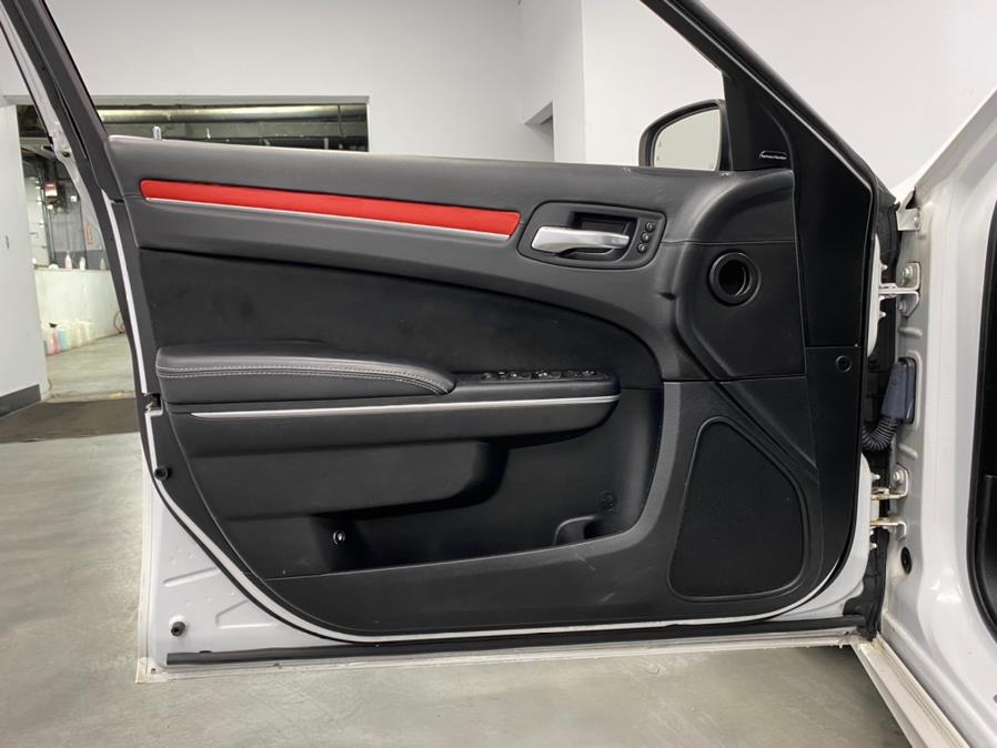 Used Chrysler 300 4dr Sdn V8 SRT8 RWD 2012 | M Auto Group. Elizabeth, New Jersey Used Chrysler 300 4dr Sdn V8 SRT8 RWD 2012 | M Auto Group. Elizabeth, New Jersey