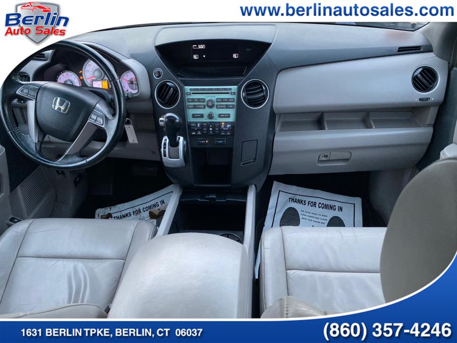2009 Honda Pilot 4WD 4dr EX-L, available for sale in Berlin, Connecticut | Berlin Auto Sales LLC. Berlin, Connecticut 2009 Honda Pilot 4WD 4dr EX-L, available for sale in Berlin, Connecticut | Berlin Auto Sales LLC. Berlin, Connecticut