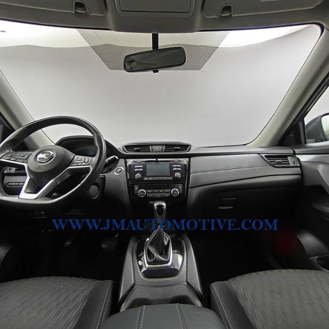 2017 Nissan Rogue 2017.5 AWD SV, available for sale in Naugatuck, Connecticut | J&M Automotive Sls&Svc LLC. Naugatuck, Connecticut 2017 Nissan Rogue 2017.5 AWD SV, available for sale in Naugatuck, Connecticut | J&M Automotive Sls&Svc LLC. Naugatuck, Connecticut
