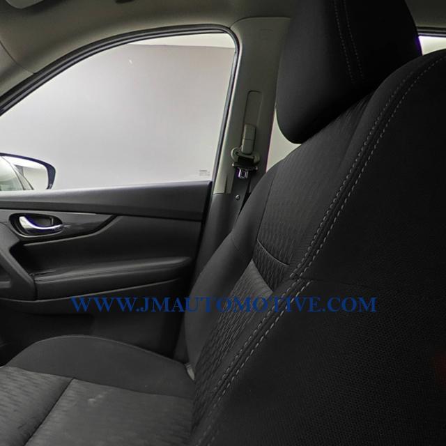2017 Nissan Rogue 2017.5 AWD SV, available for sale in Naugatuck, Connecticut | J&M Automotive Sls&Svc LLC. Naugatuck, Connecticut 2017 Nissan Rogue 2017.5 AWD SV, available for sale in Naugatuck, Connecticut | J&M Automotive Sls&Svc LLC. Naugatuck, Connecticut