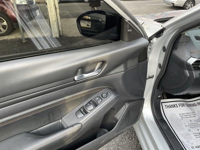 Used Nissan Altima 2.5 SR 2019 | Hillside Auto Outlet. Jamaica, New York Used Nissan Altima 2.5 SR 2019 | Hillside Auto Outlet. Jamaica, New York