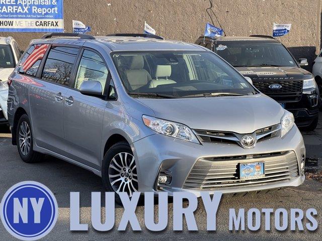 Used Toyota Sienna XLE Auto Access Seat 2018 | NY Luxury Motors. Elmont, New York Used Toyota Sienna XLE Auto Access Seat 2018 | NY Luxury Motors. Elmont, New York
