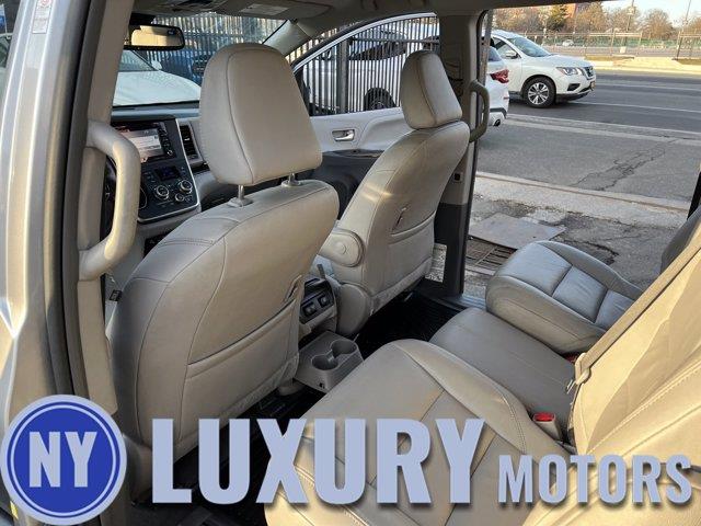 Used Toyota Sienna XLE Auto Access Seat 2018 | NY Luxury Motors. Elmont, New York Used Toyota Sienna XLE Auto Access Seat 2018 | NY Luxury Motors. Elmont, New York