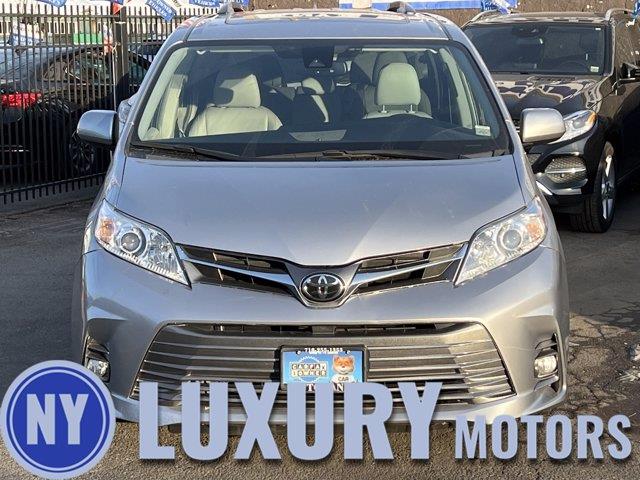 Used Toyota Sienna XLE Auto Access Seat 2018 | NY Luxury Motors. Elmont, New York Used Toyota Sienna XLE Auto Access Seat 2018 | NY Luxury Motors. Elmont, New York
