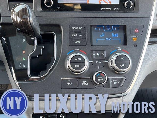 Used Toyota Sienna XLE Auto Access Seat 2018 | NY Luxury Motors. Elmont, New York Used Toyota Sienna XLE Auto Access Seat 2018 | NY Luxury Motors. Elmont, New York