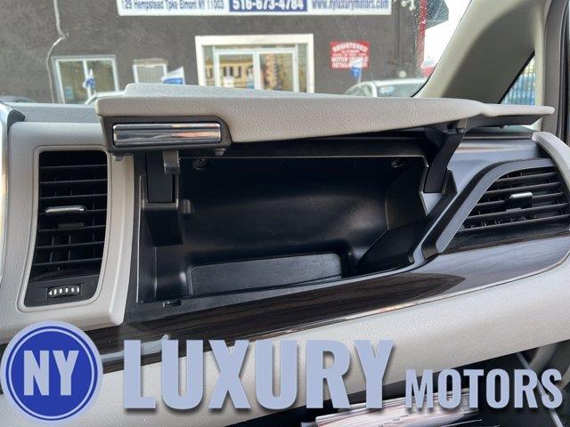 Used Toyota Sienna XLE Auto Access Seat 2018 | NY Luxury Motors. Elmont, New York Used Toyota Sienna XLE Auto Access Seat 2018 | NY Luxury Motors. Elmont, New York