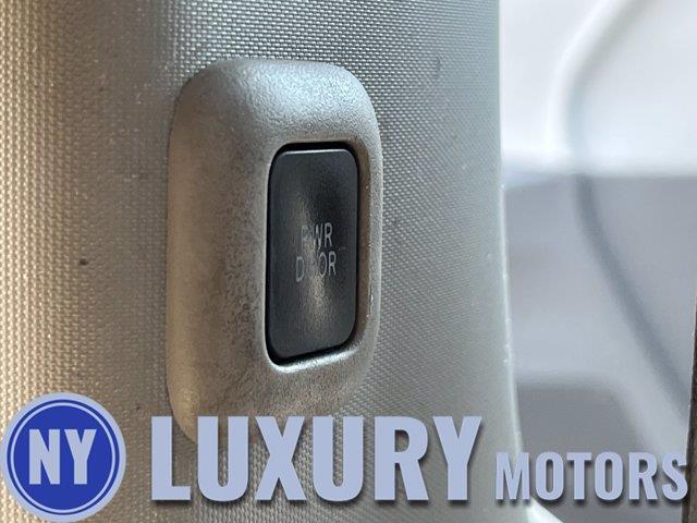 Used Toyota Sienna XLE Auto Access Seat 2018 | NY Luxury Motors. Elmont, New York Used Toyota Sienna XLE Auto Access Seat 2018 | NY Luxury Motors. Elmont, New York