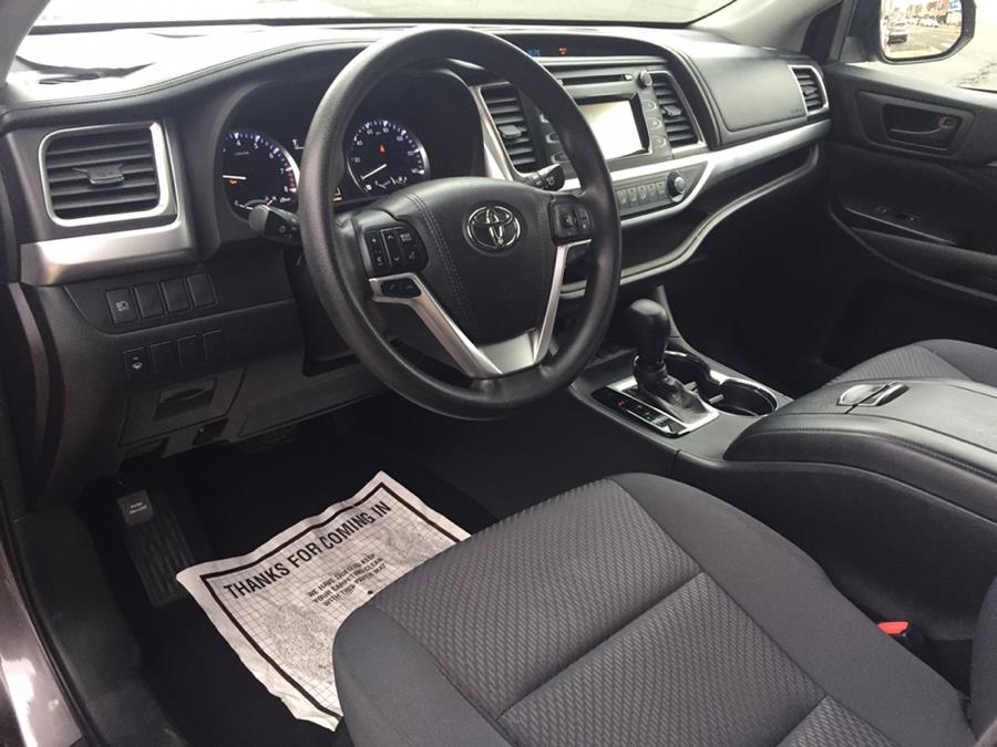 Used Toyota Highlander LE V6  (Natl) 2018 | Sylhet Motors Inc.. Jamaica, New York
