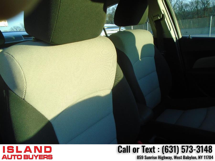 Used Chevrolet Cruze LS Auto 4dr Sedan w/1SB 2015 | Island Auto Buyers. West Babylon, New York Used Chevrolet Cruze LS Auto 4dr Sedan w/1SB 2015 | Island Auto Buyers. West Babylon, New York