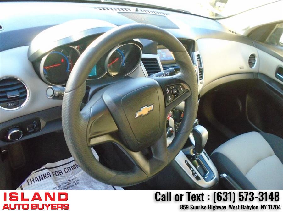 Used Chevrolet Cruze LS Auto 4dr Sedan w/1SB 2015 | Island Auto Buyers. West Babylon, New York Used Chevrolet Cruze LS Auto 4dr Sedan w/1SB 2015 | Island Auto Buyers. West Babylon, New York