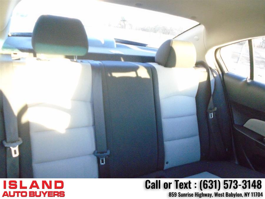 Used Chevrolet Cruze LS Auto 4dr Sedan w/1SB 2015 | Island Auto Buyers. West Babylon, New York Used Chevrolet Cruze LS Auto 4dr Sedan w/1SB 2015 | Island Auto Buyers. West Babylon, New York