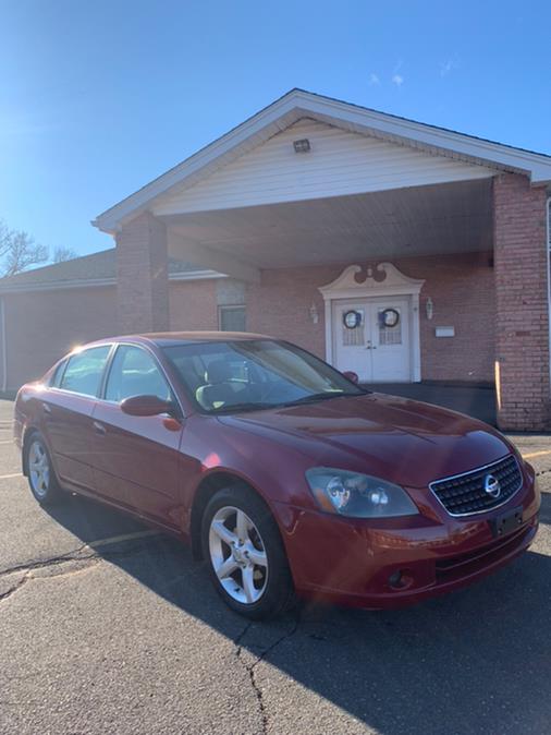 2005 Nissan Altima 4dr Sdn V6 Auto 3.5 SE, available for sale in New Britain, Connecticut | Supreme Automotive. New Britain, Connecticut