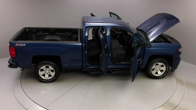 2017 Chevrolet Silverado 1500 4WD Double Cab 143.5 LT w/2LT, available for sale in Naugatuck, Connecticut | J&M Automotive Sls&Svc LLC. Naugatuck, Connecticut 2017 Chevrolet Silverado 1500 4WD Double Cab 143.5 LT w/2LT, available for sale in Naugatuck, Connecticut | J&M Automotive Sls&Svc LLC. Naugatuck, Connecticut