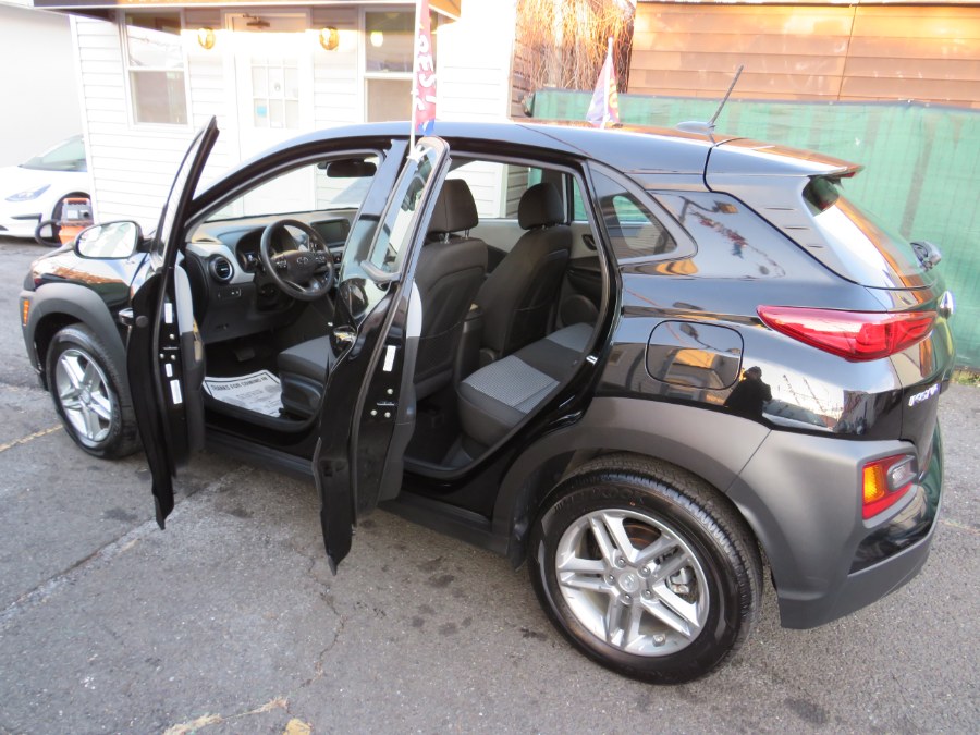 2020 Hyundai Kona SE Auto, available for sale in Middle Village, New York | Road Masters II INC. Middle Village, New York 2020 Hyundai Kona SE Auto, available for sale in Middle Village, New York | Road Masters II INC. Middle Village, New York