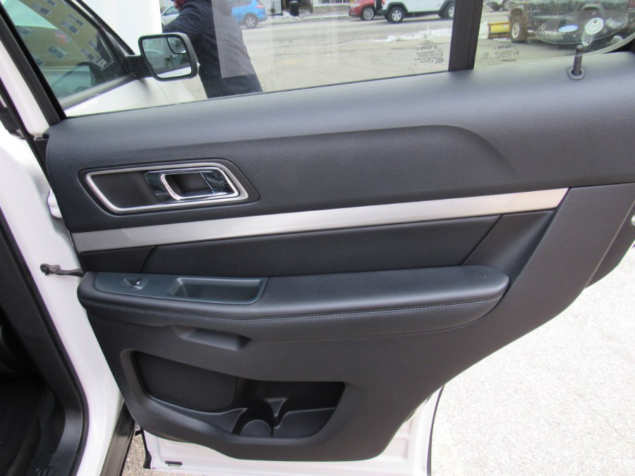 2016 Ford Explorer XLT, available for sale in Worcester, Massachusetts | Hilario's Auto Sales Inc.. Worcester, Massachusetts 2016 Ford Explorer XLT, available for sale in Worcester, Massachusetts | Hilario's Auto Sales Inc.. Worcester, Massachusetts
