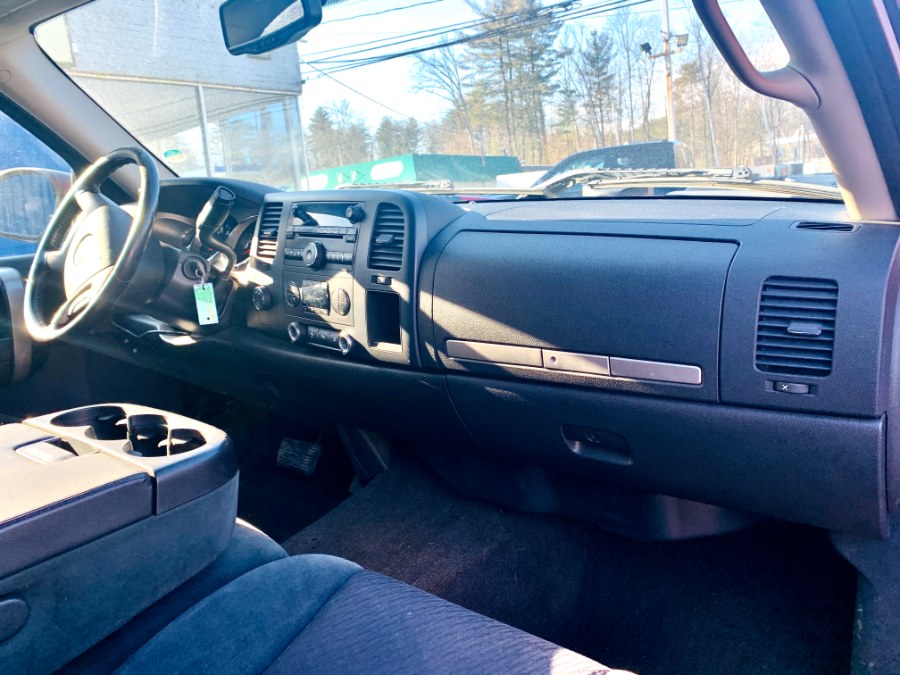 2009 Chevrolet Silverado 2500HD 4WD Crew Cab 153" LT, available for sale in Manchester, New Hampshire | Second Street Auto Sales Inc. Manchester, New Hampshire 2009 Chevrolet Silverado 2500HD 4WD Crew Cab 153" LT, available for sale in Manchester, New Hampshire | Second Street Auto Sales Inc. Manchester, New Hampshire