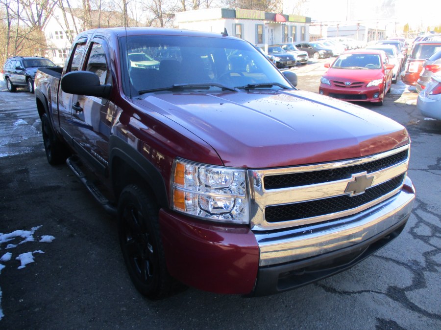 Used Chevrolet Silverado 1500 4WD Ext Cab 143.5" LTZ 2007 | Cos Central Auto. Meriden, Connecticut Used Chevrolet Silverado 1500 4WD Ext Cab 143.5" LTZ 2007 | Cos Central Auto. Meriden, Connecticut